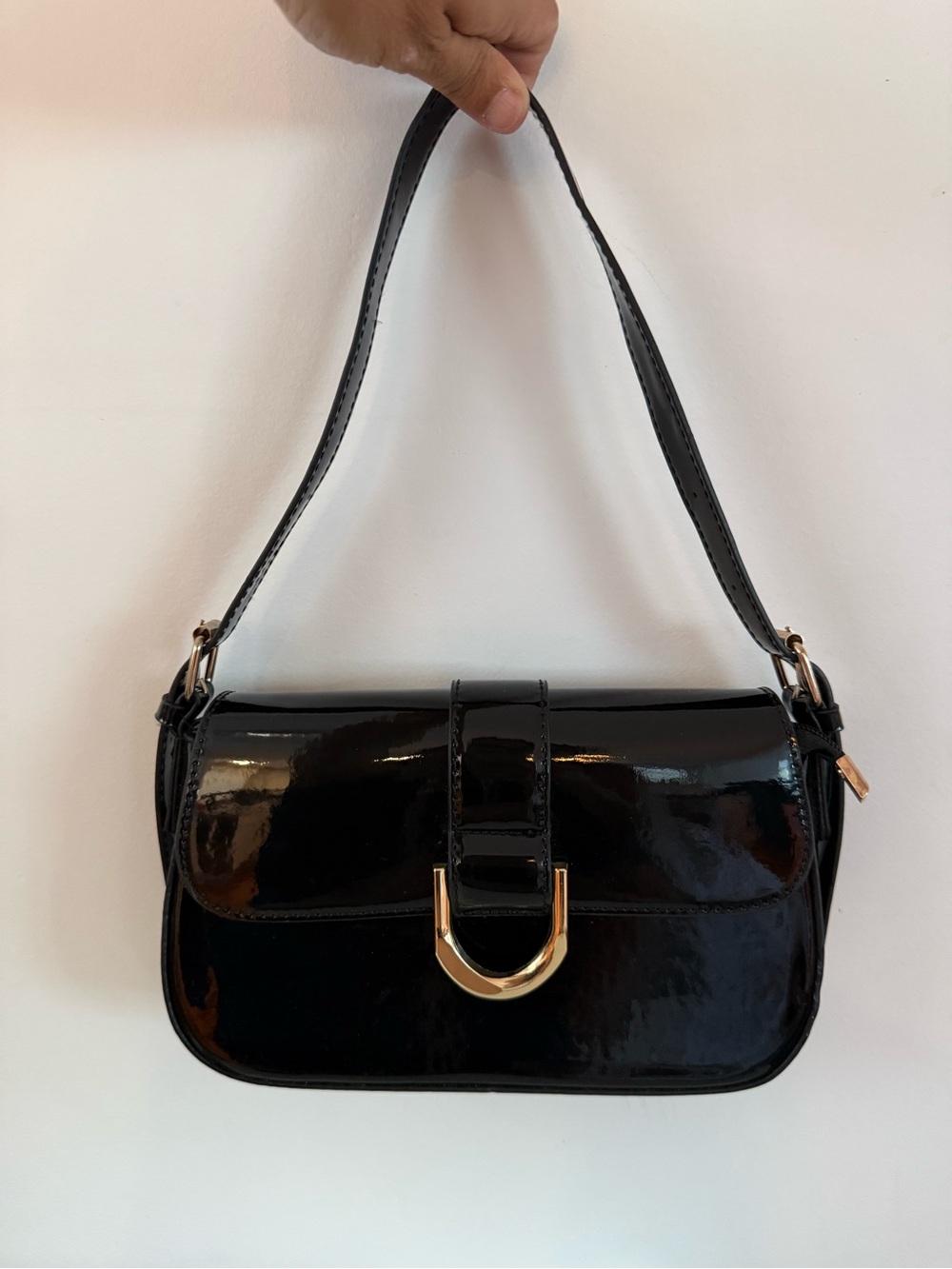 Black Patent Leather Crossbody Bag Gold Accent Buckle Shiny Small Shoulder Y2K